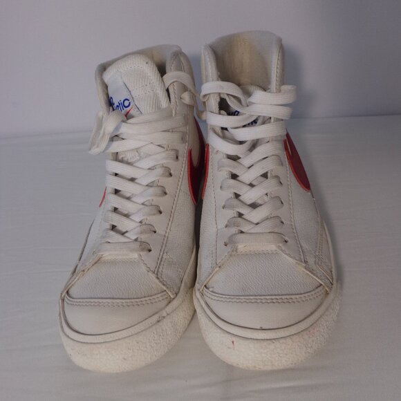 Nike Blazer Mid '77 SE (GS) Big Kids' Shoes White Red DH9700-100 Youth's Size 5Y - Picture 2 of 8